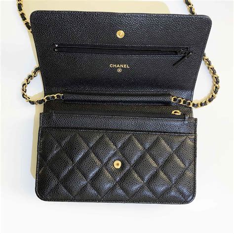 Shop Chanel Wallets on Chain 